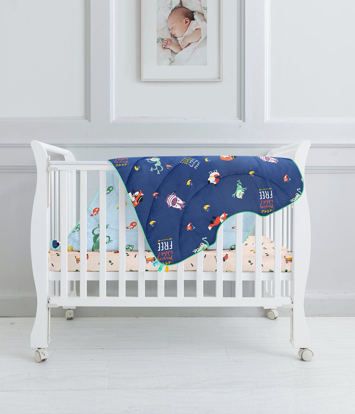 Baby's first bedding set (1 Quilt + 1 Fitted Crib sheet + 1 Sleeping Bag)